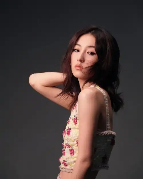 张子枫v中文版开季