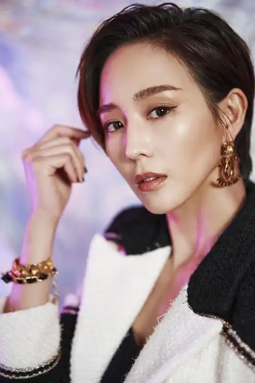 张钧甯拼接外套时尚写真图片89