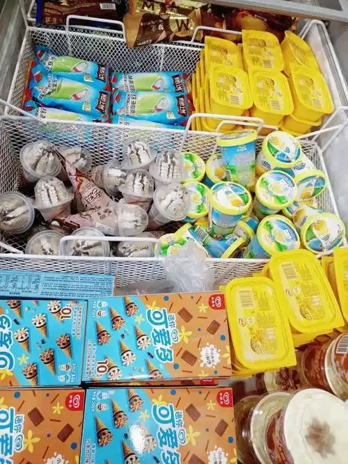 承包你的清凉时刻来根雪糕清凉一下~天气渐渐转热联民超市雪糕上新啦