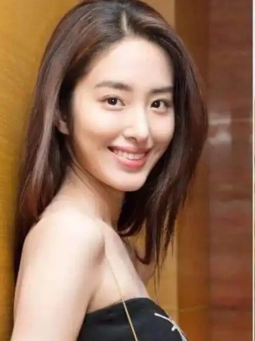杨采钰的变美历程