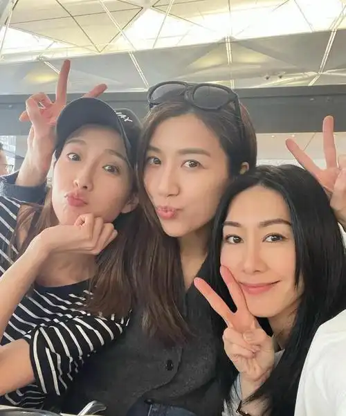 43岁姚子羚要去柬埔寨表演了吗与胡杏儿李施嬅黄智雯同台