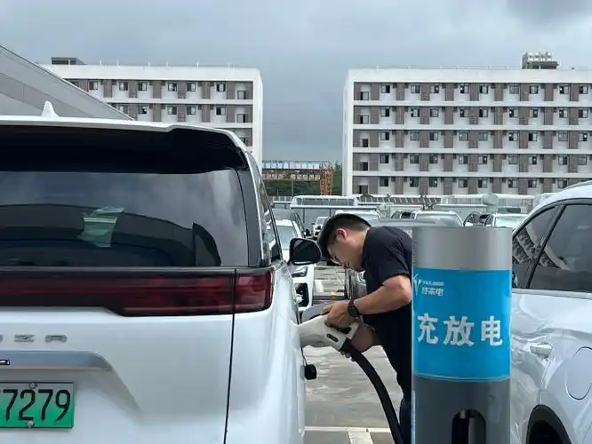 大巴 客车 690_518