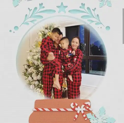 45岁侯佩岑晒全家福,总裁老公秀恩爱,父子三人皮肤黝黑