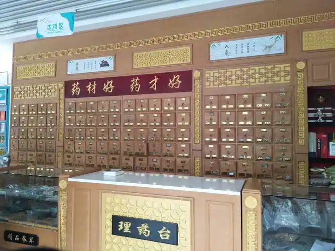 仁方堂大药房中药柜中药材涨价,对有些企业而言一把双面刃,刚需品种的