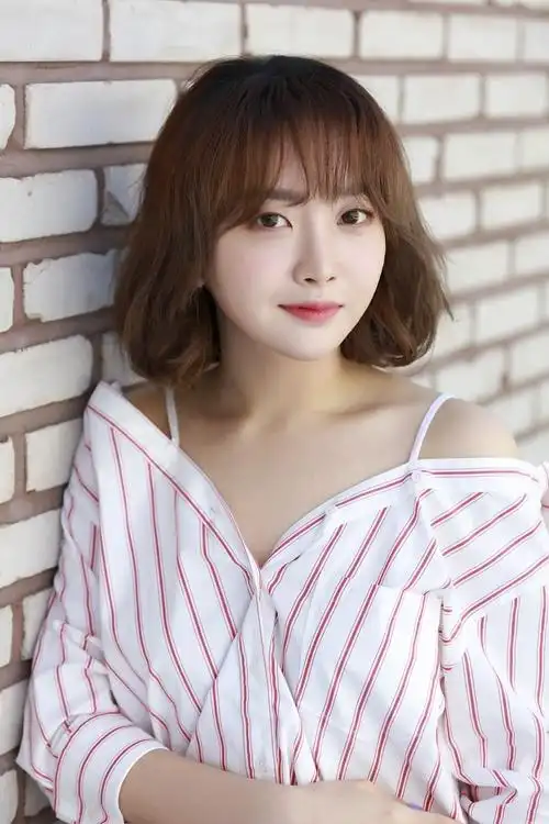 歌手punch在采访提及iu 是自己的人生模范