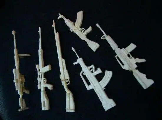 cf手工帝再现江湖 一次性筷子做枪模(三)