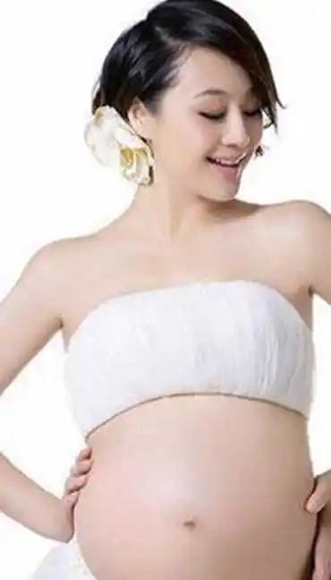 曹颖老公09年当新郎40岁当爸爸