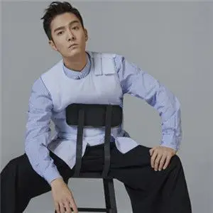 盛一伦头像本月最新盛一伦侧面头像图片