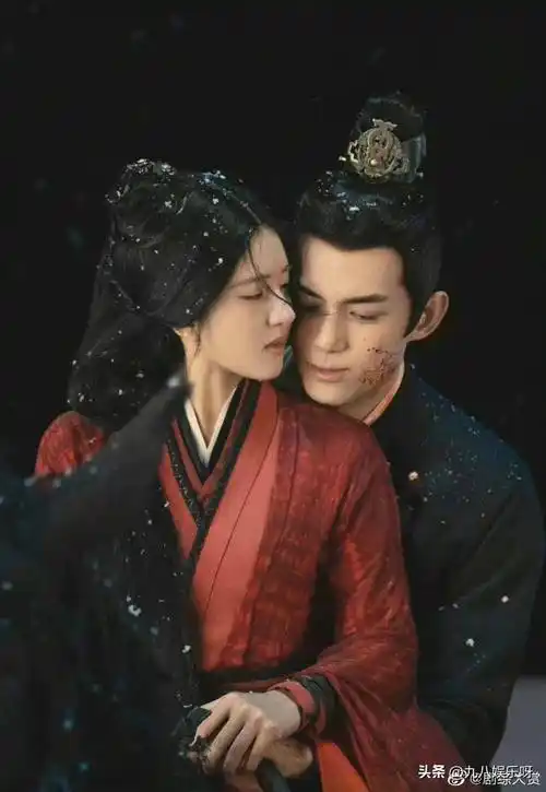 网友曝95花顶流恋情,细节指向"吴露可逃",女方辟谣_赵露思_吴磊_合作