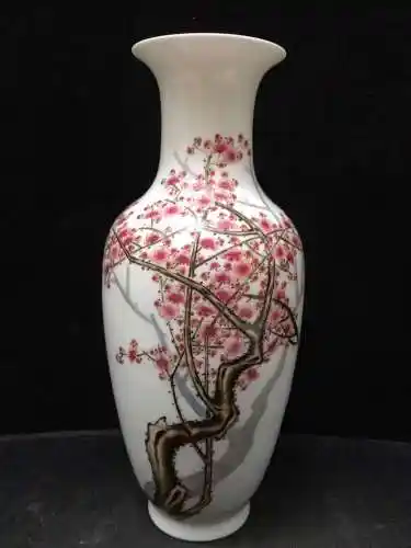 民国梅花对瓶鉴定详情