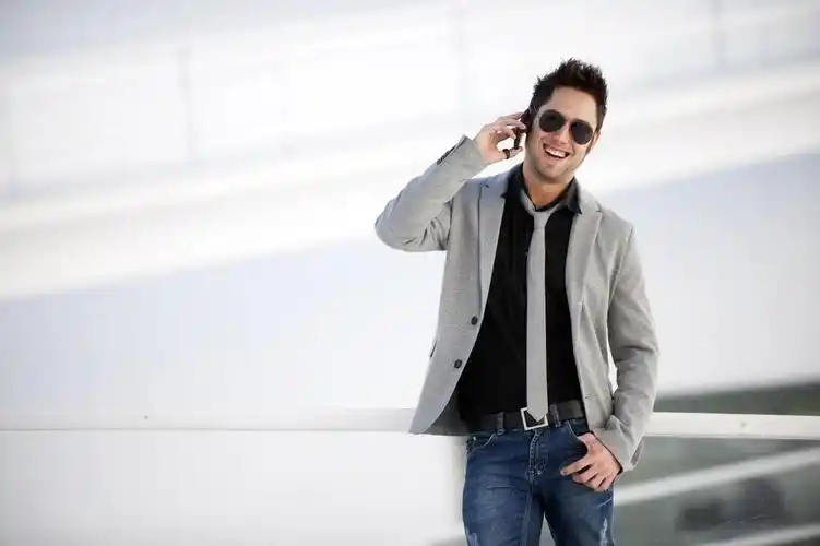 30岁青年持续腹泻,艾滋病让他崩溃,只因身边的女友太多!