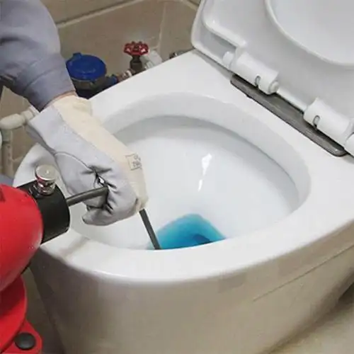 马桶疏通 价格 120 元/次 已售 35 扫一扫 立即预约