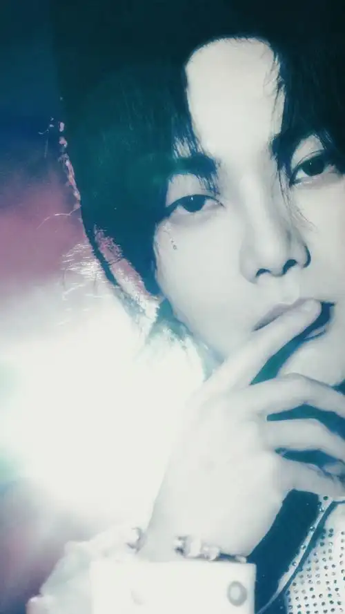 华晨宇泪痣妆##华晨宇美貌大赏##华晨宇男歌手发型统治区##世界第一