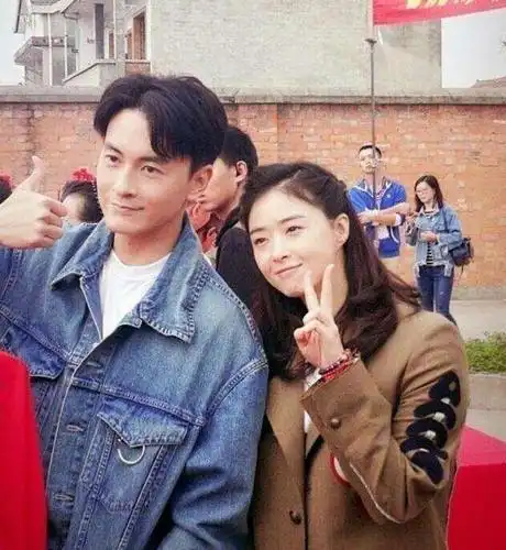 原创再也不怕夜光剧本了郑元畅和蒋欣用语音对台词