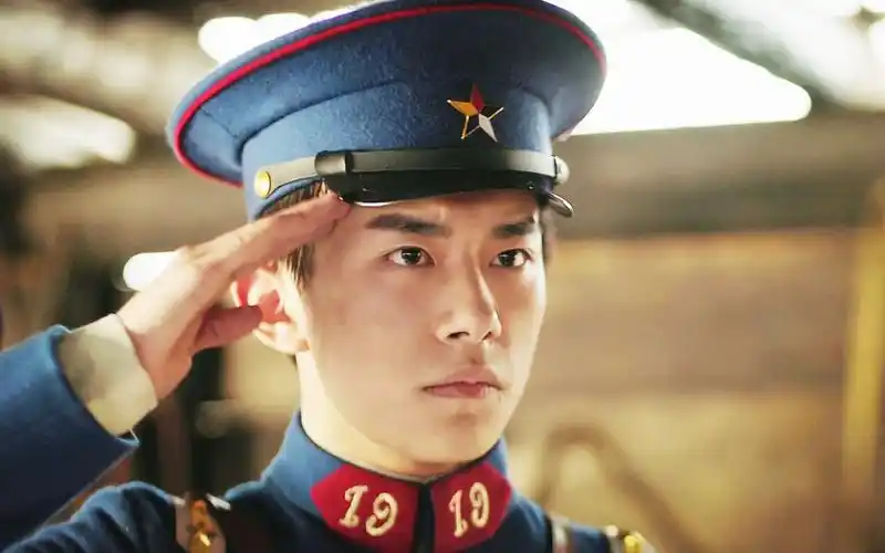 艳势番之新青年:易烊千玺多款造型大盘点,每一款都直击少女心!