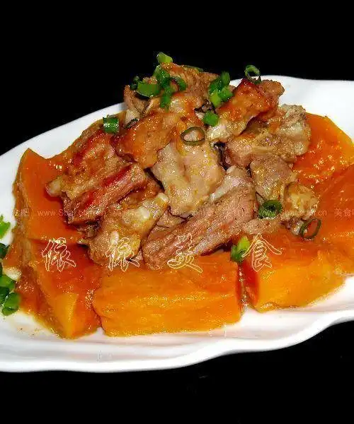 如何做南瓜烧排骨的做法(荤菜)