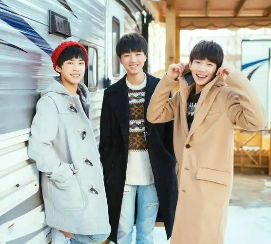 王源23岁生日,王俊凯易烊千玺卡点送祝福,三小只感情如初_音乐_友谊