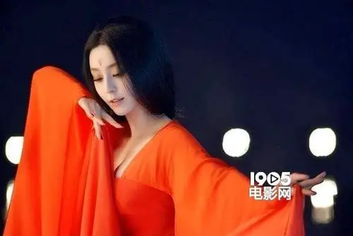 电影《杨贵妃》由导演十庆执导,十庆,田壮壮,张艺谋共同完成,范冰冰