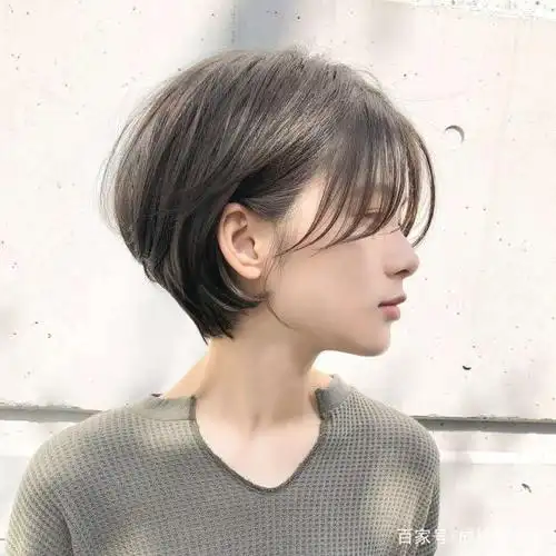 方脸,脖子短的女生适合什么发型 - 长脸女生短发 - 实验室设备网