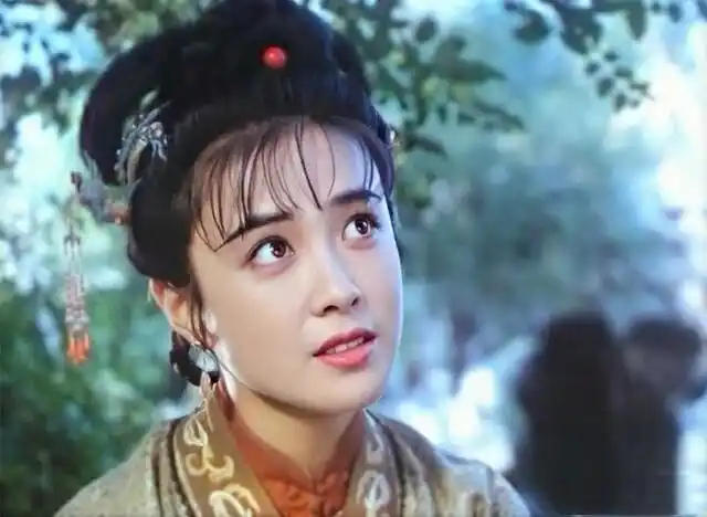 "最美妲己"傅艺伟:26岁火遍全国,两度离婚,因吸毒断送前程_网易订阅