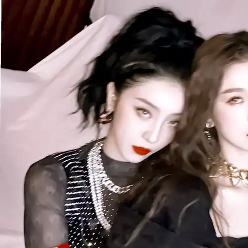 大虞海棠赵小棠虞书欣抱图d≮禁二改二传可头像