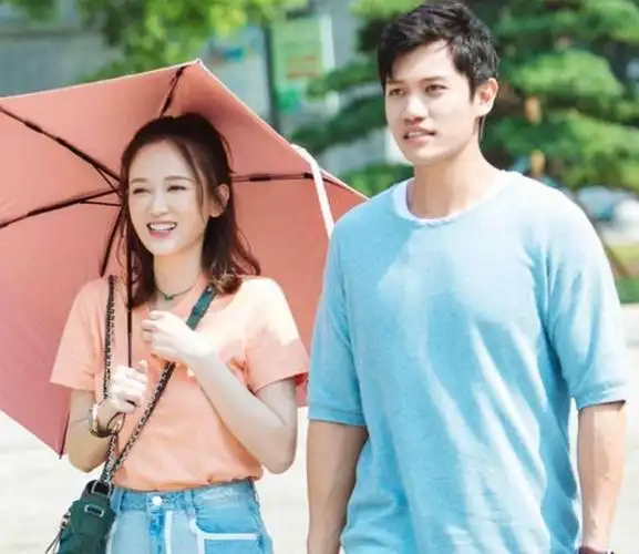 陈乔恩和艾伦是一对让人羡慕的姐弟恋,两人从2019年开始公开恋情,到