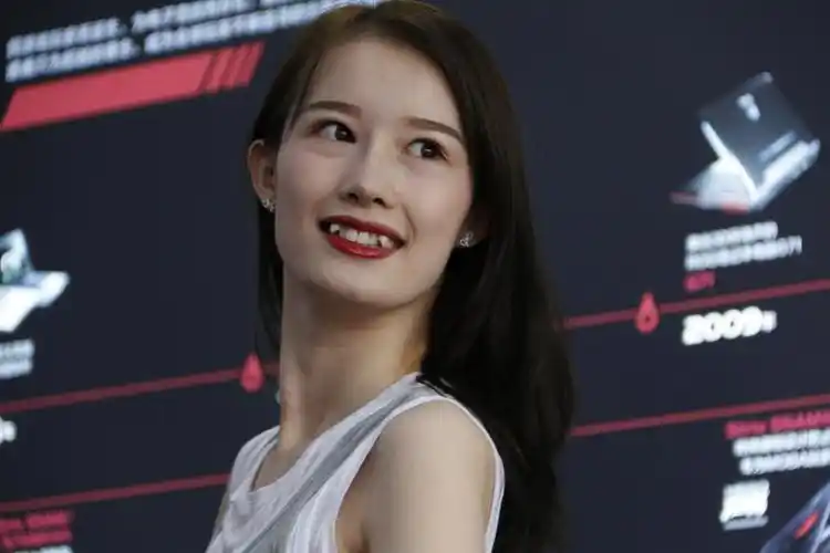 醉美拍秀虎牙妹