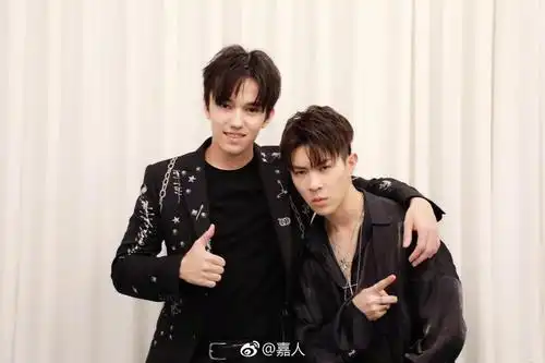 迪玛希与马伯骞同台演唱,细腻柔美的天籁遭遇嘻哈说唱,共同演绎高难度