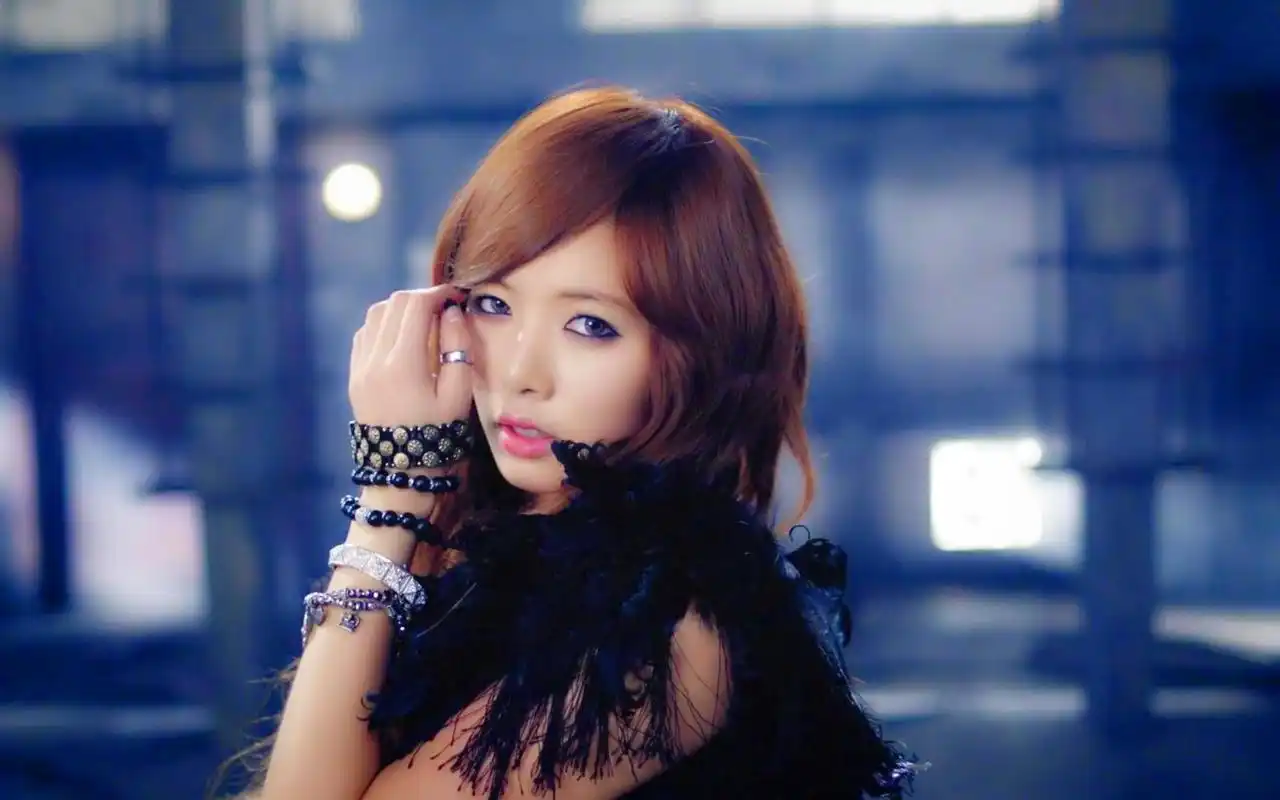 韩国影视女星金雅中桌面壁纸