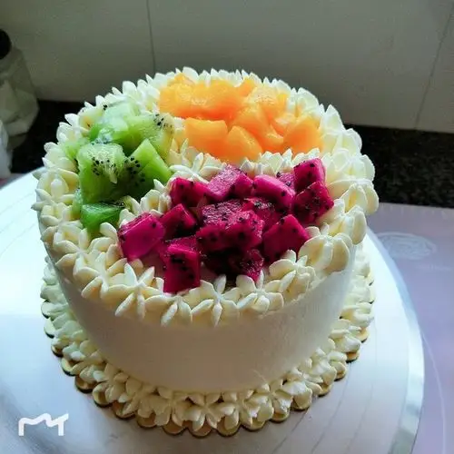 鑫宝妈咪wendy做的8寸水果生日蛋糕