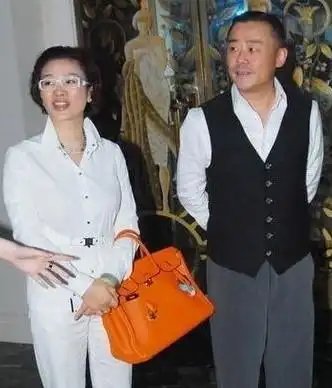 周立波退出达人秀引争议 曝周立波平日奢侈生活