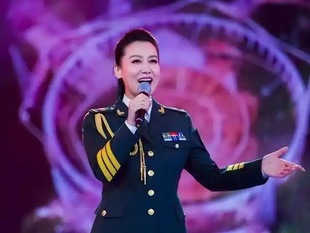 谭晶:我这辈子做最明智的抉择,就是为科学家丈夫生一对双胞胎