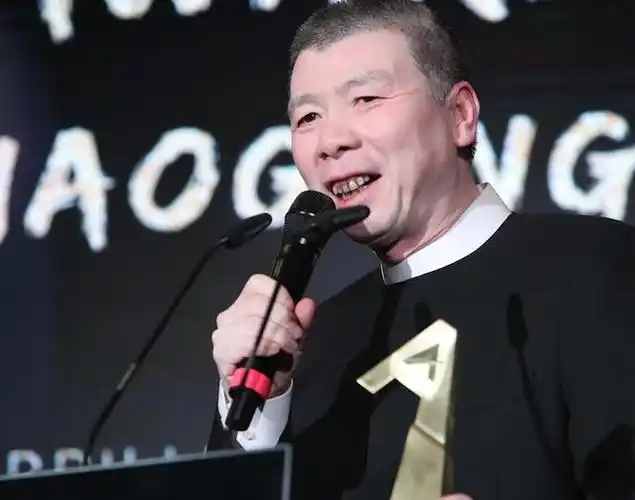 被逼的?冯小刚坦言自己不想拍《手机2》,网友怒斥:你的底线呢