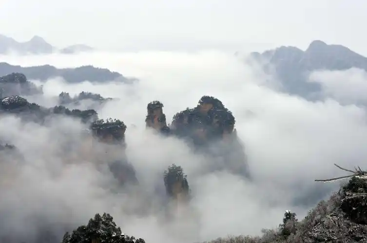 人间仙境中天庙!