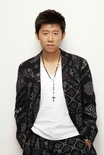 风尚明星—— 夏雨