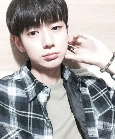 男生好看的短发发型