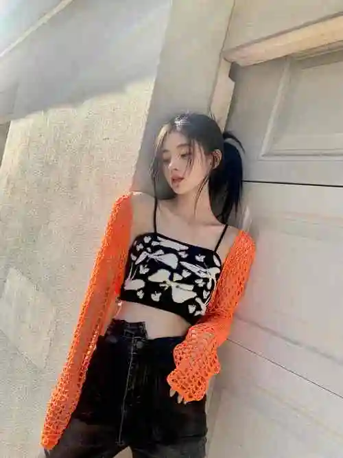 原创鞠婧祎一秒入夏的造型来了甜辣有型美感十足找到心动的感觉