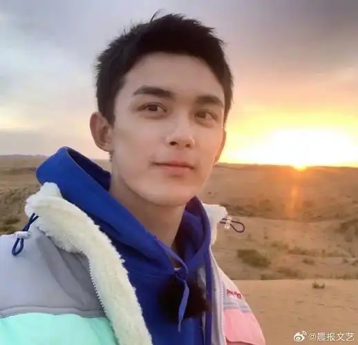 吴磊少年感与性张力并存##吴磊戏里戏外反差感##吴磊糙汉与少年