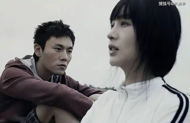 原创李菲儿新综艺又遭吐槽本手握王炸错失黄晓明后为何越混越差