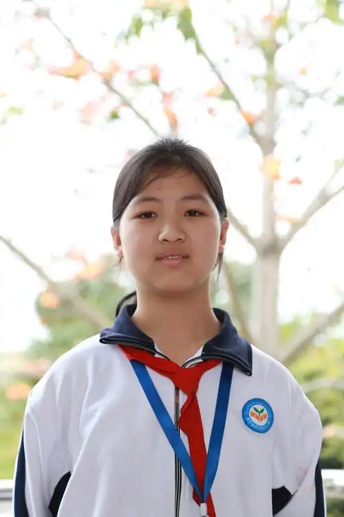 我校六年级赵静怡同学荣获惠州市第十六届美德少年"旭日奖"!