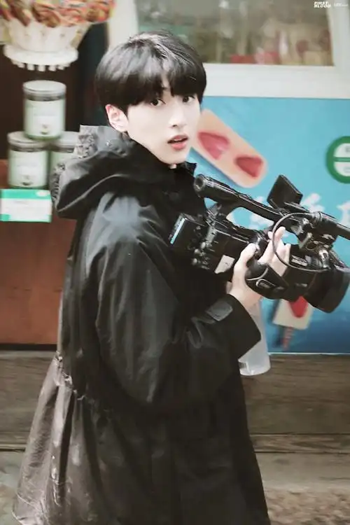 快乐大本营户外路透##严浩翔快本墨镜路透