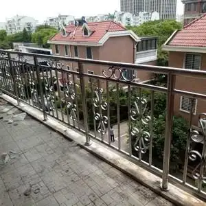 上海定制不锈钢室外楼o梯扶手室内防护栏安全围栏v室内阳台飘窗栏