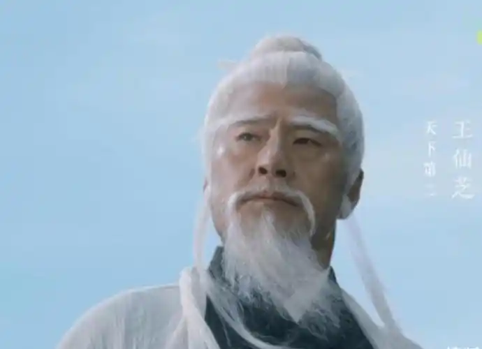 回顾:《新警察故事》,才发现电影中12位配角个个来头不小