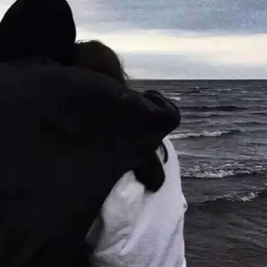 情头一男一女黑色系高清超酷的高冷禁欲系情侣头像图片