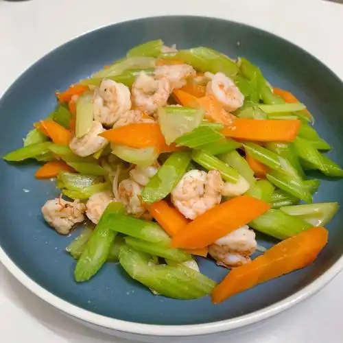 零基础的炒虾仁真的很嫩很有营养