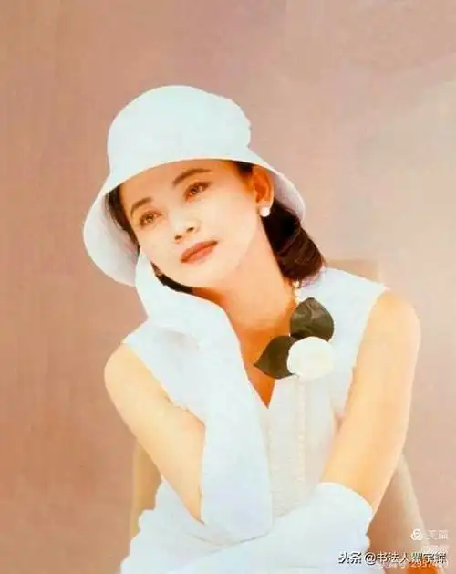 霸王花,千面女郎,一代影星胡慧中12张青春美照欣赏