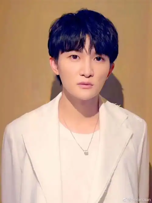 周深的美图秀秀