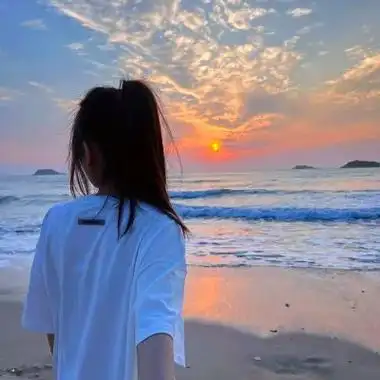 高清好看的女生头像自然清纯图片大全(共22张)