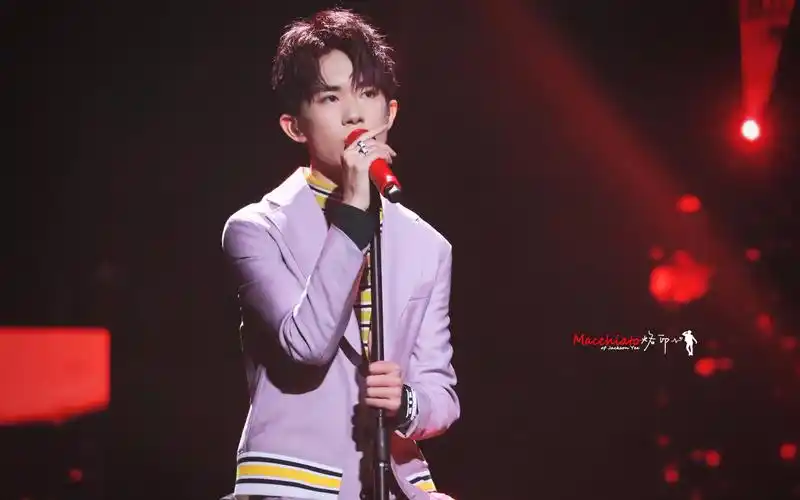 易烊千玺十七岁生日会-《all of me》_哔哩哔哩 (゜-゜)つロ 干杯