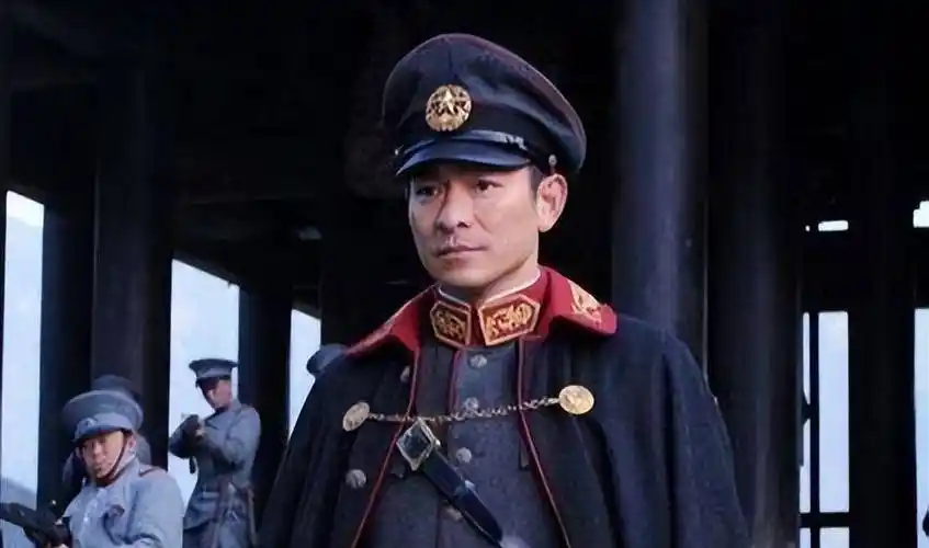 图|蔡锷的影视形象在1915年12月1日,距离袁世凯的登基之日只剩下1天